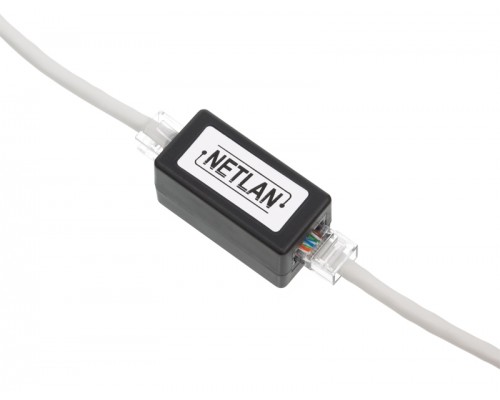 Соединитель NETLAN  RJ-45/RJ-45 проходной, черный